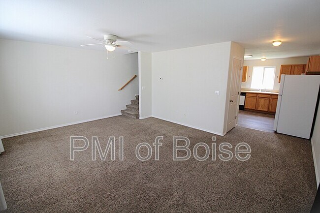 1031 E Iowa Ave