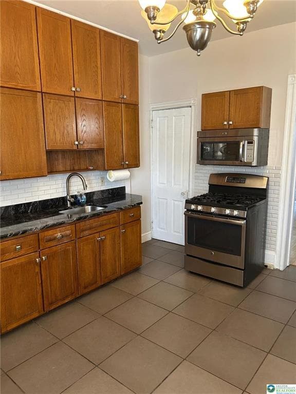 Photo - 621 Center St