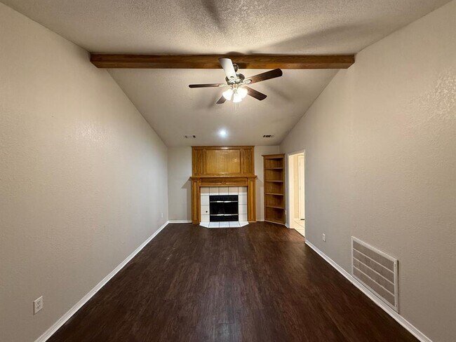 Photo - 808 W Elder Dr