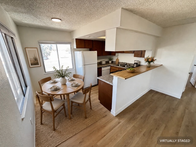 Photo - 3431 E Cheyenne Ave Unit 1