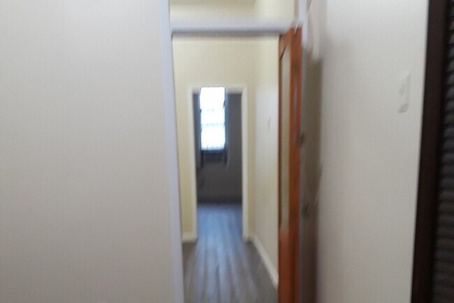 Straight railroad view - 702 Evergreen Ave Unit 1R