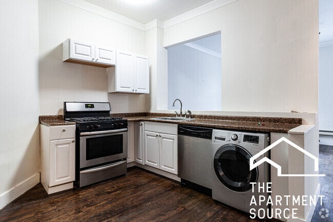Building Photo - 2905 N Mildred Ave Rental