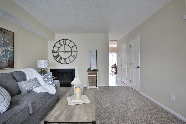 Photo - 1613 Worthington Row Dr
