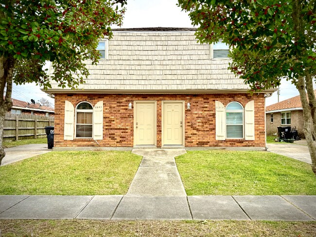 3563 Kings Dr