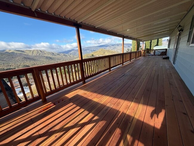 Photo - 121 Larch Ct