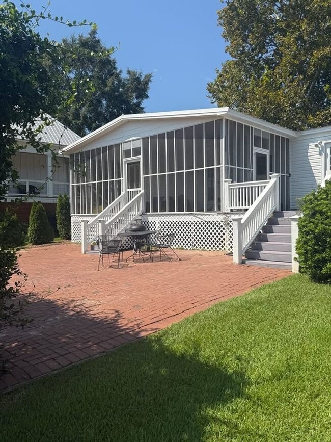 Photo - 1052 Flournoy Rd