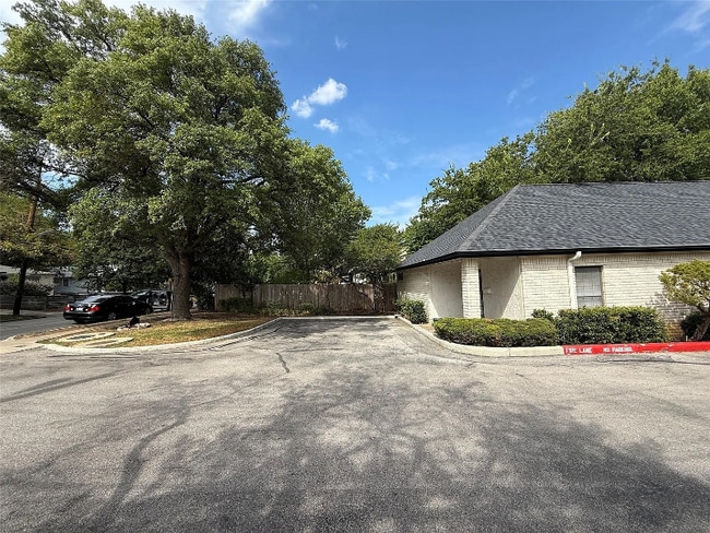 Photo - 1307 Kinney Ave