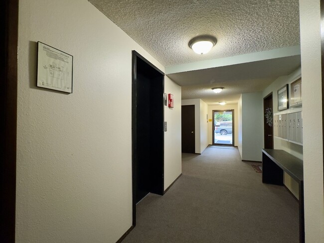 Nancy-Lee Apartments