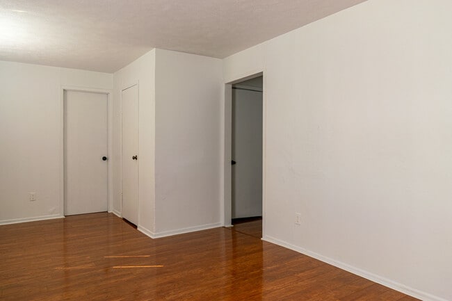 Photo - 3541 Blackstone Ave