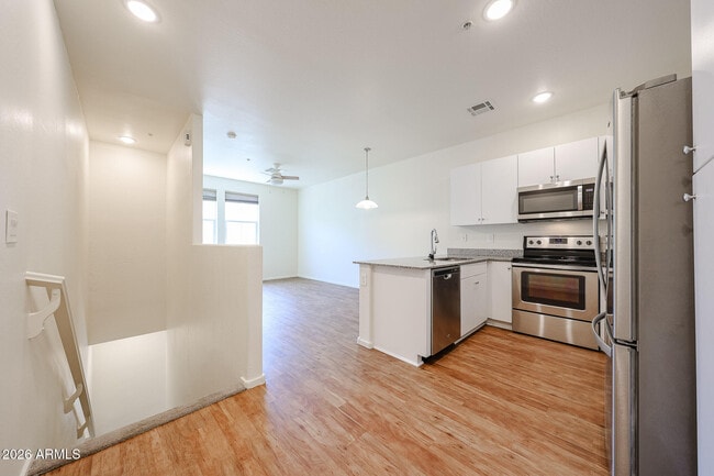 Photo - 2321 E Hidalgo Ave