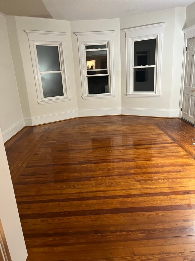 Photo - 10 Baylies St Unit 2nd floor 3 bedroom