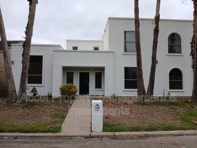 Building Photo - 128 San Jacinto St