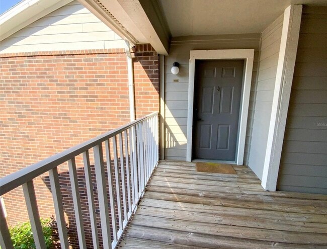 Building Photo - 1400 Gandy Blvd N Unit 1013