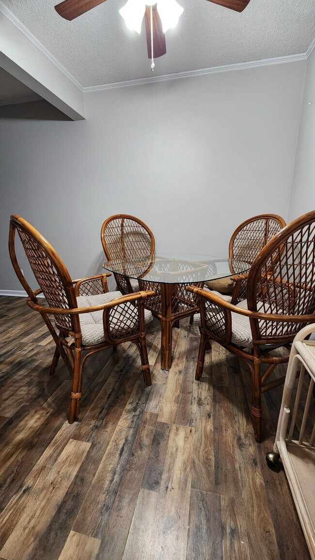 Photo - 950 Forestbrook Rd Unit A2