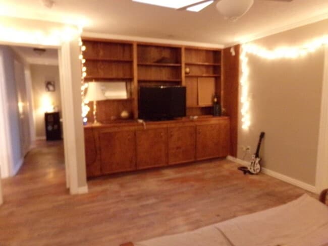 Photo - 125 W California St