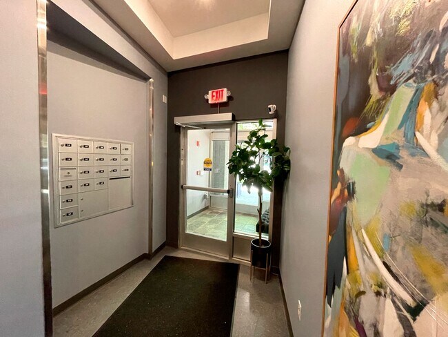 Photo - Bright Condo in NW Portland with Washer/Dr... Unit 4D