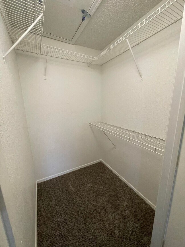 Photo - Beautiful Condo available on July 1st. Do not miss this opportunity.