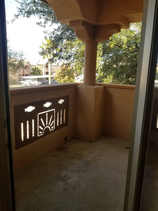 Photo - 3 Bedrooms, 2 Baths and a Single Car Garage