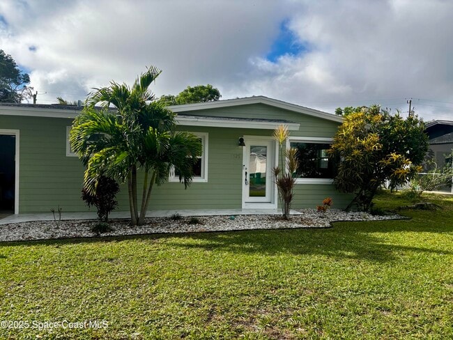 Building Photo - 1525 Island Dr