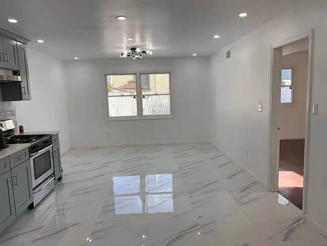 Photo - 217 Armstrong Ave