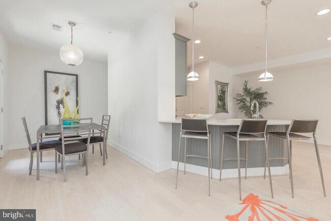 Photo - 1352 Quincy St NW Unit 1