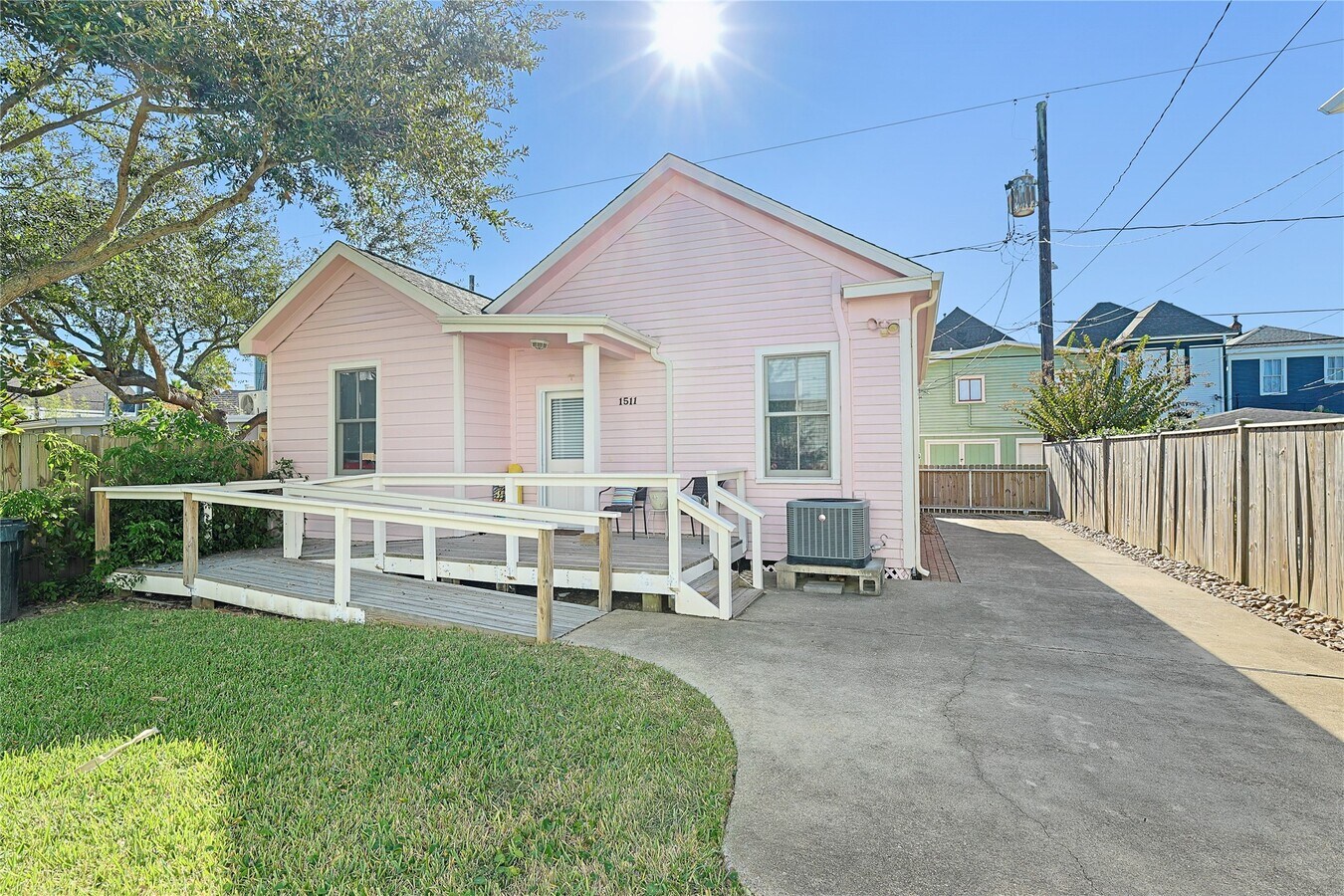 Photo - 1511 Church St