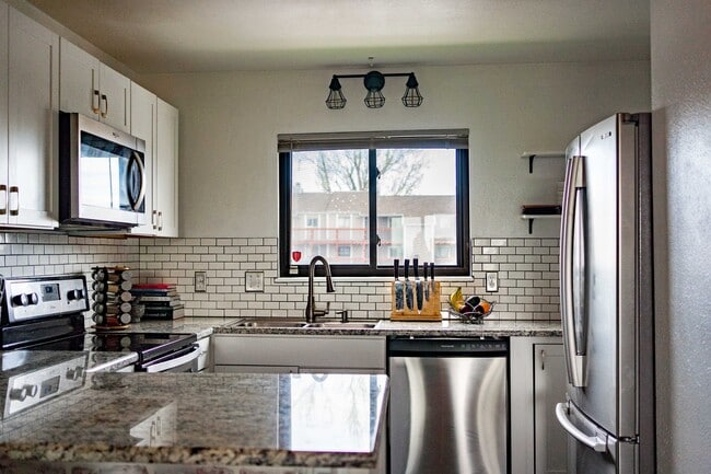 Photo - 2720 W 86th Ave Unidad Apt 72