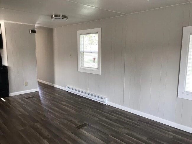 Photo - 712 SE Railroad Ave