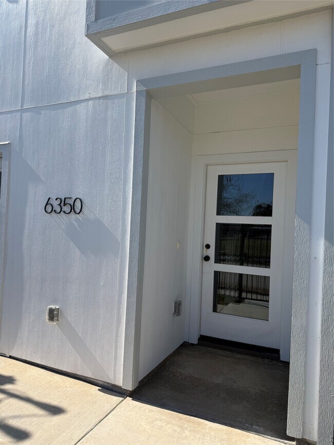 Photo - 6350 Culberson St