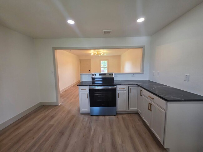 Photo - Gorgeous 3 bedroom 1 bath Duplex on street level (separate studio located below).