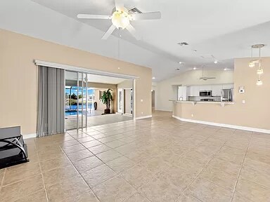 Photo - 830 SW 36th Ter