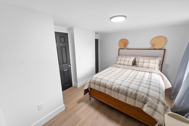 Photo - 156 Essex St
