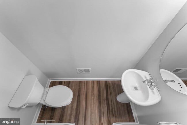 Photo - 153 Old Lincoln Hwy