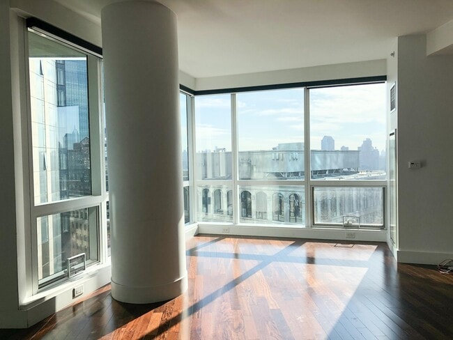 Photo - 77 Hudson St Unit 1804
