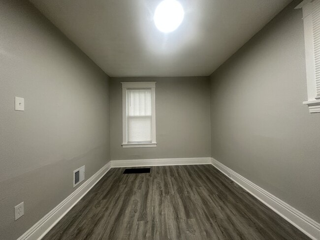 Photo - 6015 Emma Ave