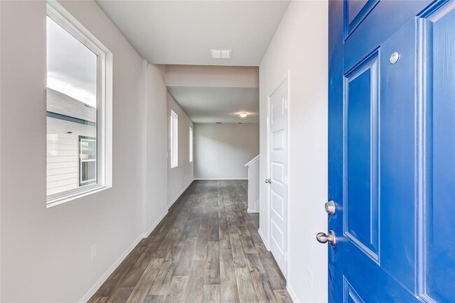 Photo - 2607 Derwent Dr