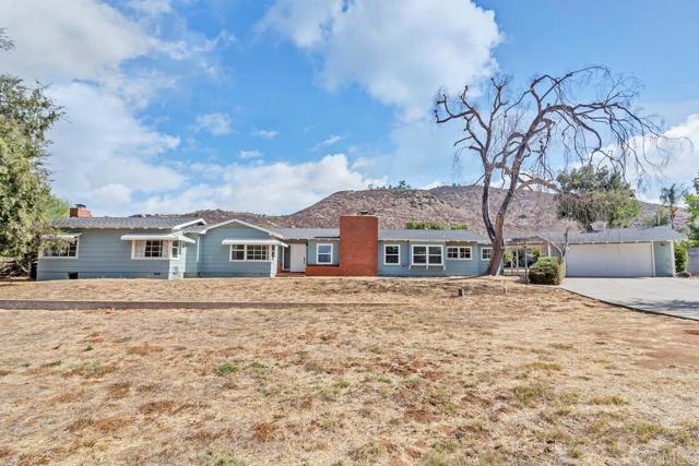 988 Pepper Dr