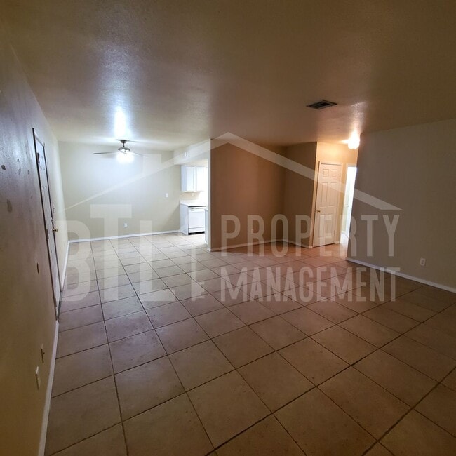 Photo - 243/244 Fritts Way Unit 244