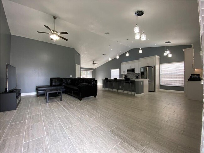 Photo - 1516 Crosswind Cir