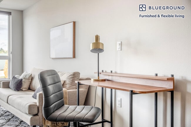 Photo - 5555 14th Ave NW Unidad SI FL5-ID646