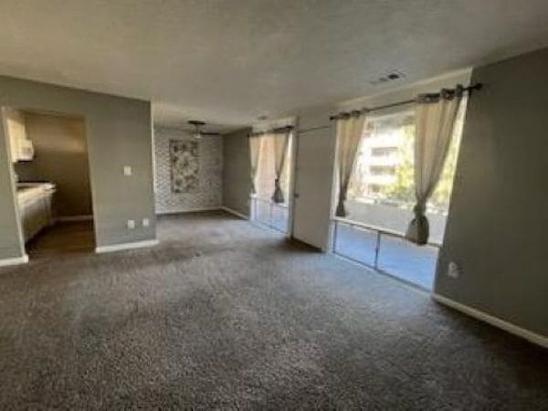 Building Photo - 522 Wilson Bridge Dr Unit B1