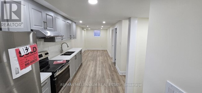 Photo - 92 Adventura Rd