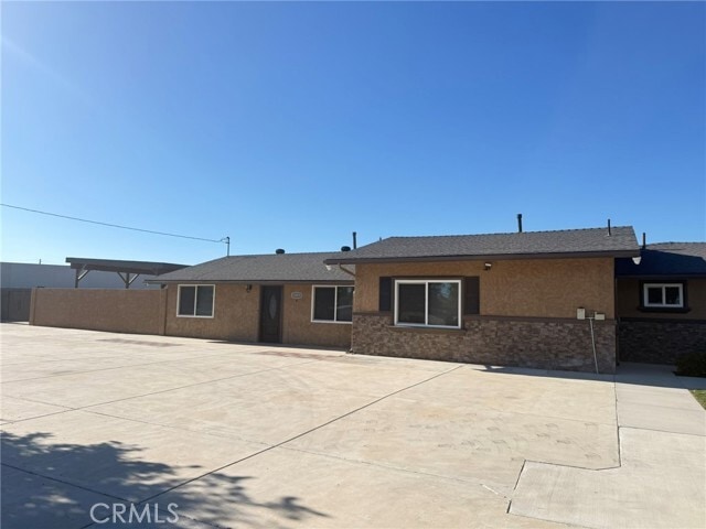 Building Photo - 3488 Riverside Dr Rental