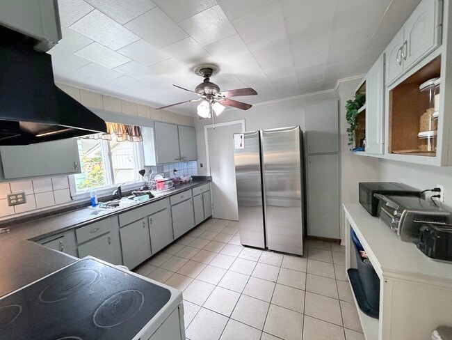 Photo - 1202 Churchill Ave