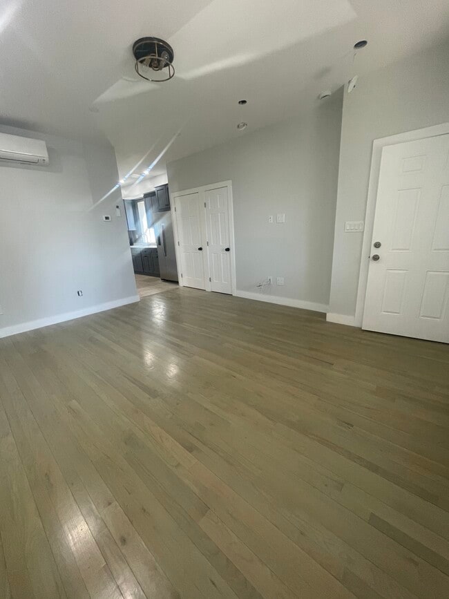 Photo - 25 Graves St Unit 1