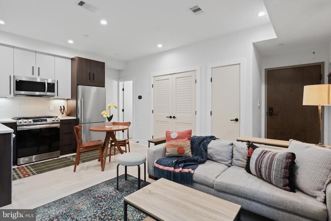 Photo - 3933 14th St NW Unit 2