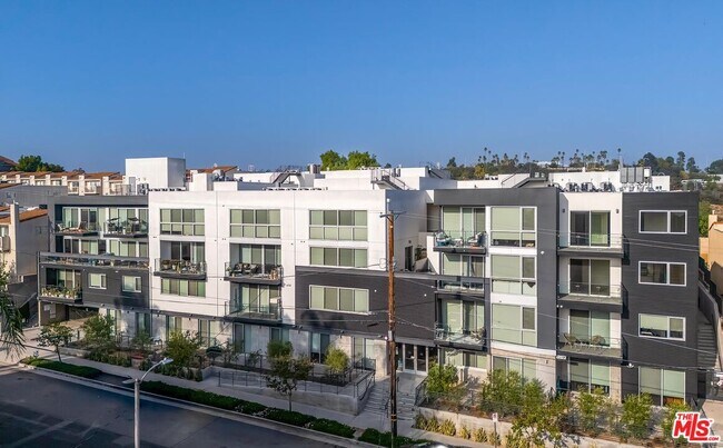 Photo - 957 Figueroa Terrace Unidad 321