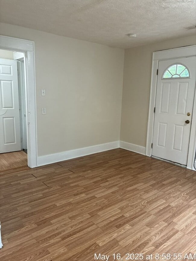 Photo - 509 Locust Ave Unit 509 Locust - advertising