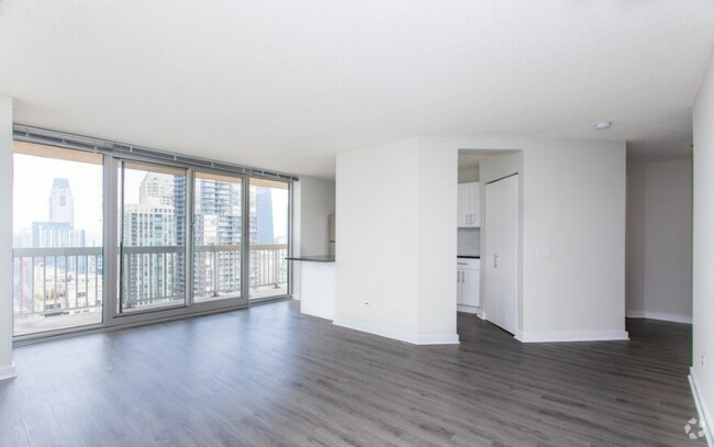 Building Photo - 532 N State St Rental