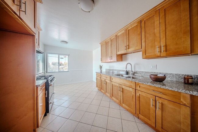1037 E. 4th St
